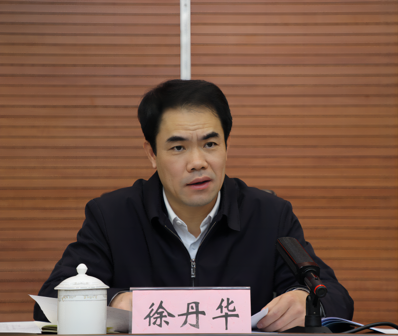 务虚会特写(1).png